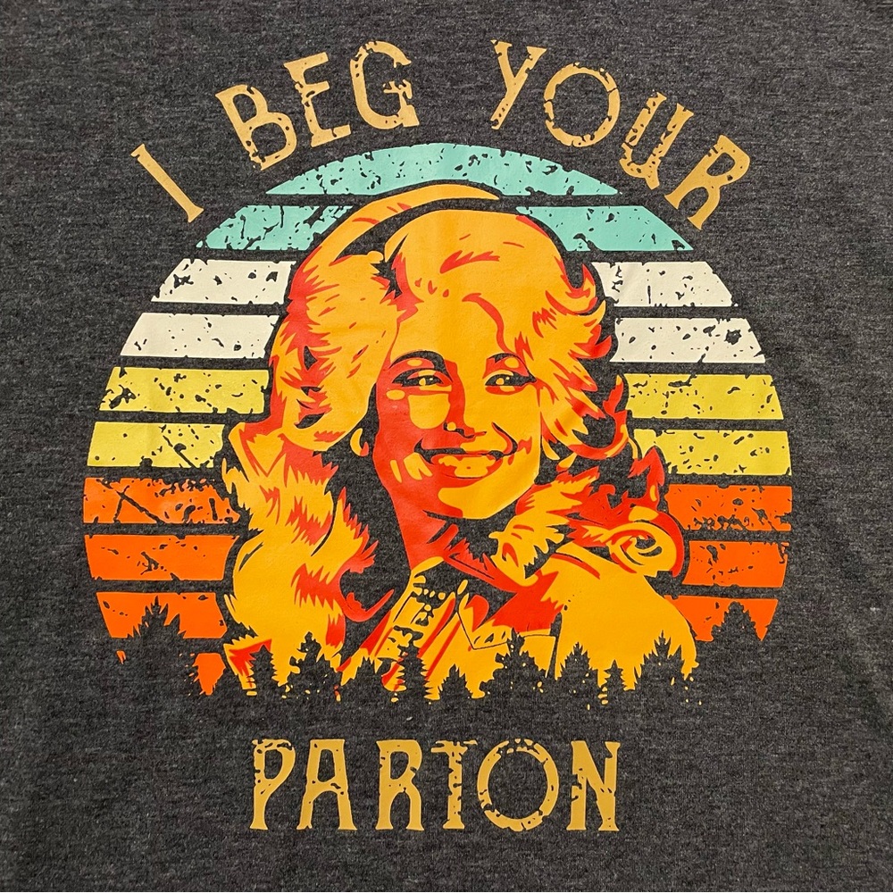 Small gray Dolly Parton tee NWOT - Picture 2 of 4